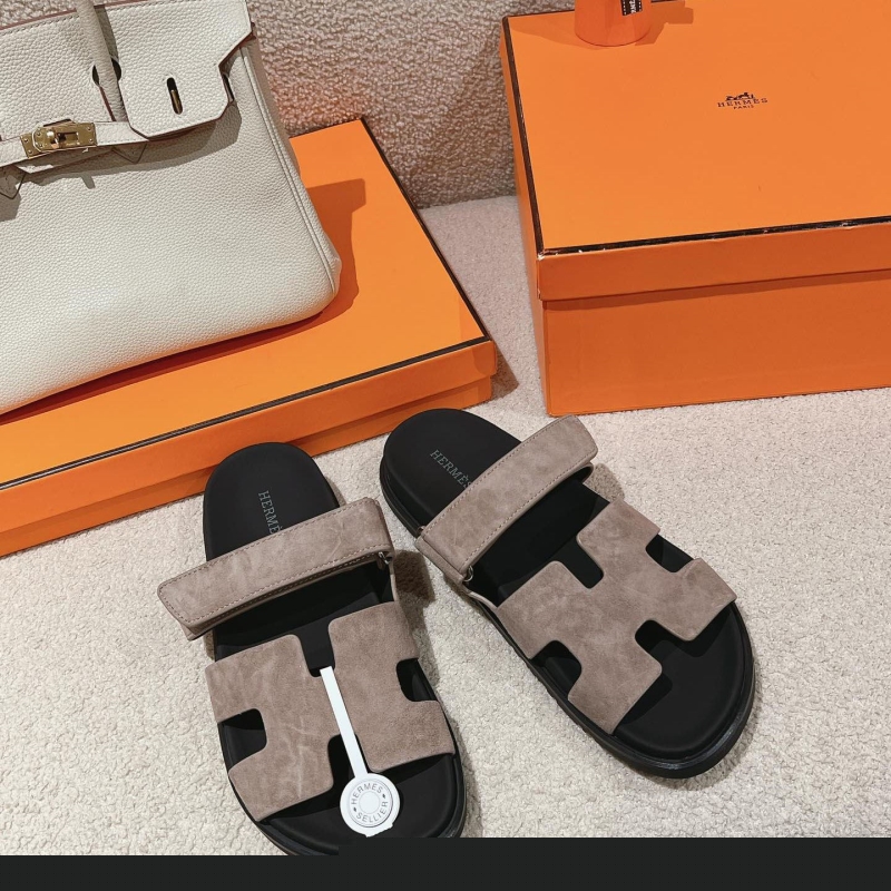 H**mes slippers